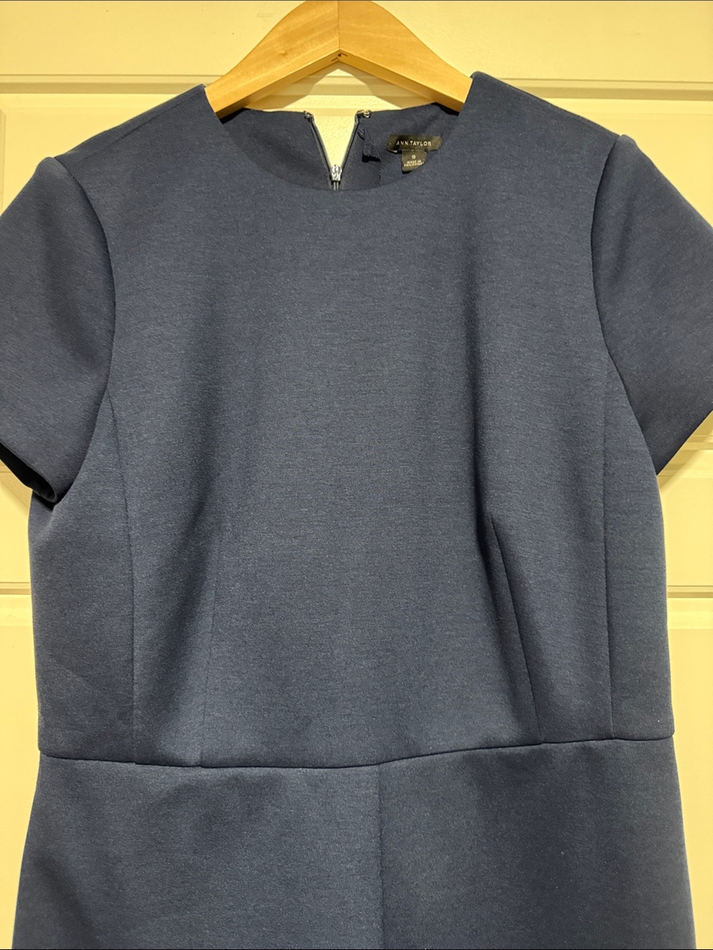 Ann Taylor Navy Short-Sleeve Midi flaire dress navy blue Fit-and-Flare Dress - Picture 5 of 10